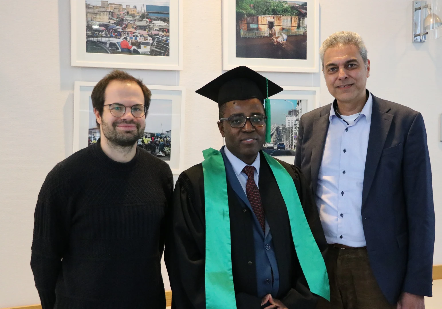 Chrispinus (center) with his supervisor, Professer Matin Qaim (right) and tutor, Dr. Martin Parlasca (left) after his successfull doctoral defense at ZEF