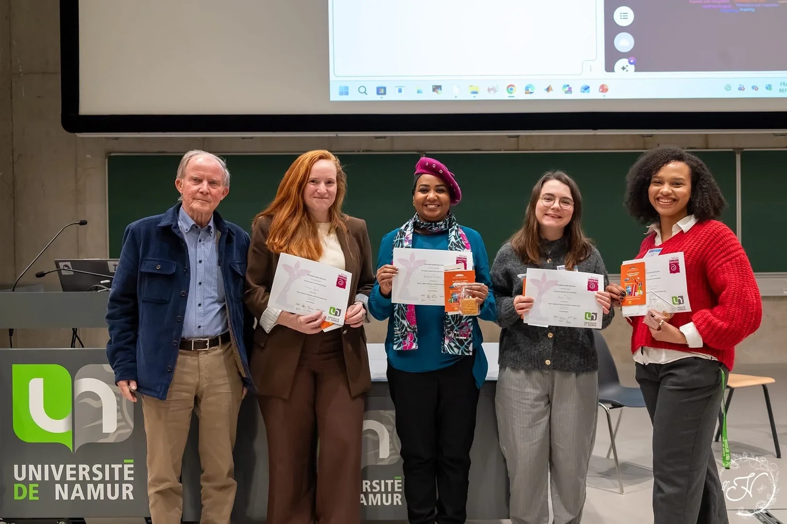 Tasneem Osman (central) with further awardees at the "Women and Girls in Science" conference at Namur University in Belgium