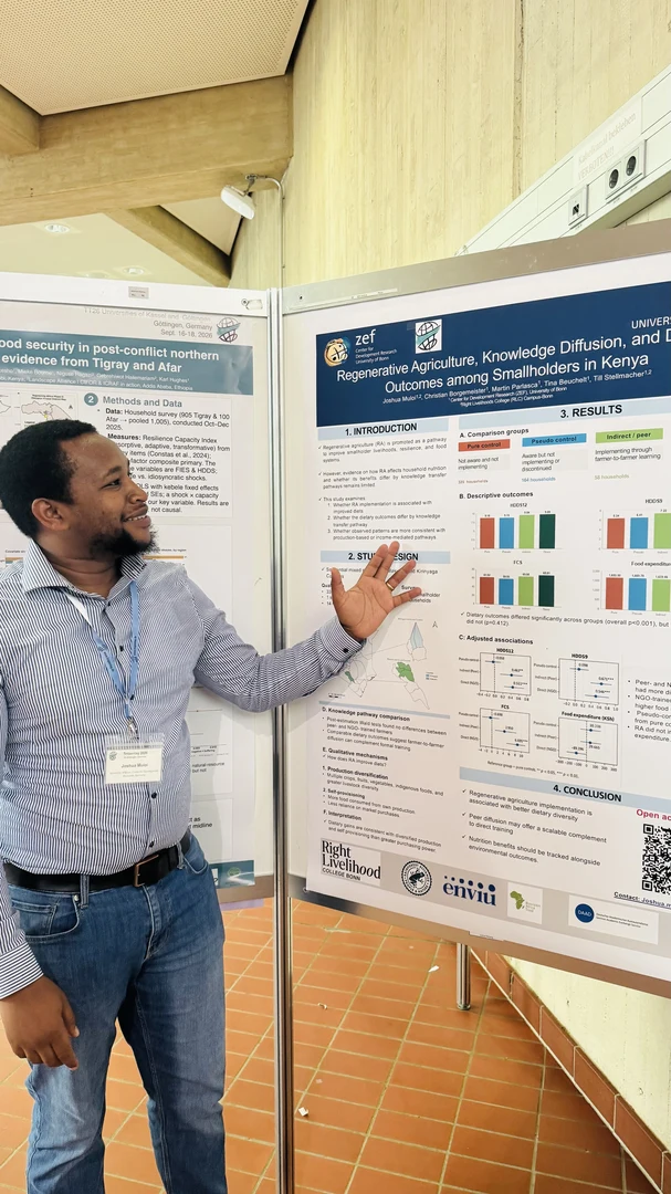 Joshua Muloi presenting his poster at Tropentag 2026.